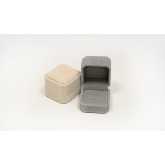 ΒΕΛΟΥΔΙΝΟ ΚΟΥΤΙ ΔΑΧΤΥΛΙΔΙΟΥ 5cm x 5.5cm x 4cm 0206039 ΒΕΛΟΥΔΙΝΟ ΚΟΥΤΙ ΔΑΧΤΥΛΙΔΙΟΥ 5cm x 5.5cm x 4cm 0206039
