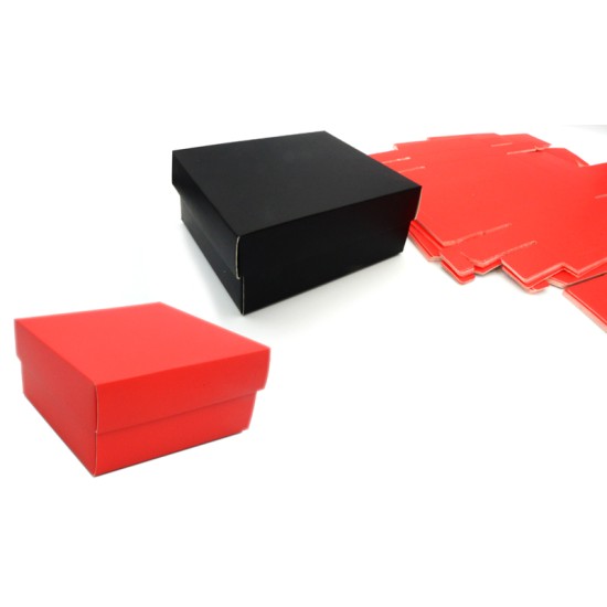 ΧΑΡΤΙΝΟ ΚΟΥΤΙ ME KAΠΑΚΙ 13cm x 13cm x 6cm 0402235 ΧΑΡΤΙΝΟ ΚΟΥΤΙ ME KAΠΑΚΙ 13cm x 13cm x 6cm 0402235